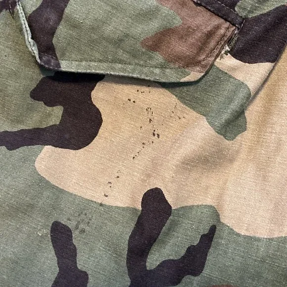 Army Camouflage Cold Weather Field Coat Jacket MEDIUM Reg Full Zip Hidden Hood - Picture 8 of 13